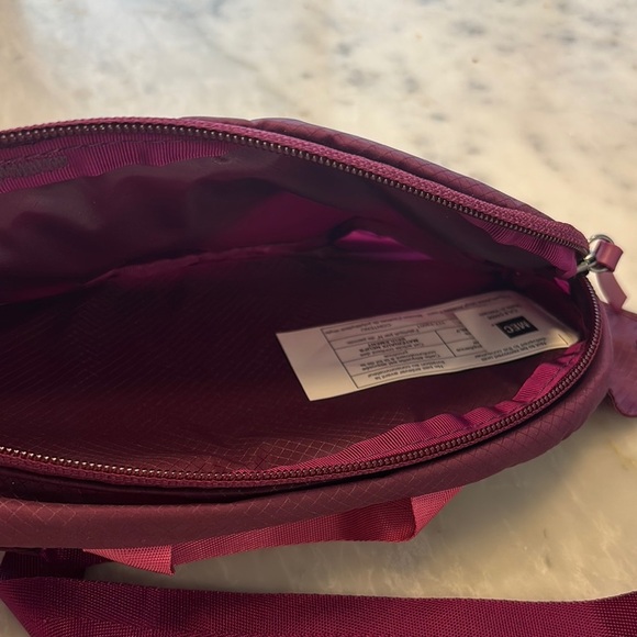 MEC Maroon Waist Pack - Picture 4 of 5